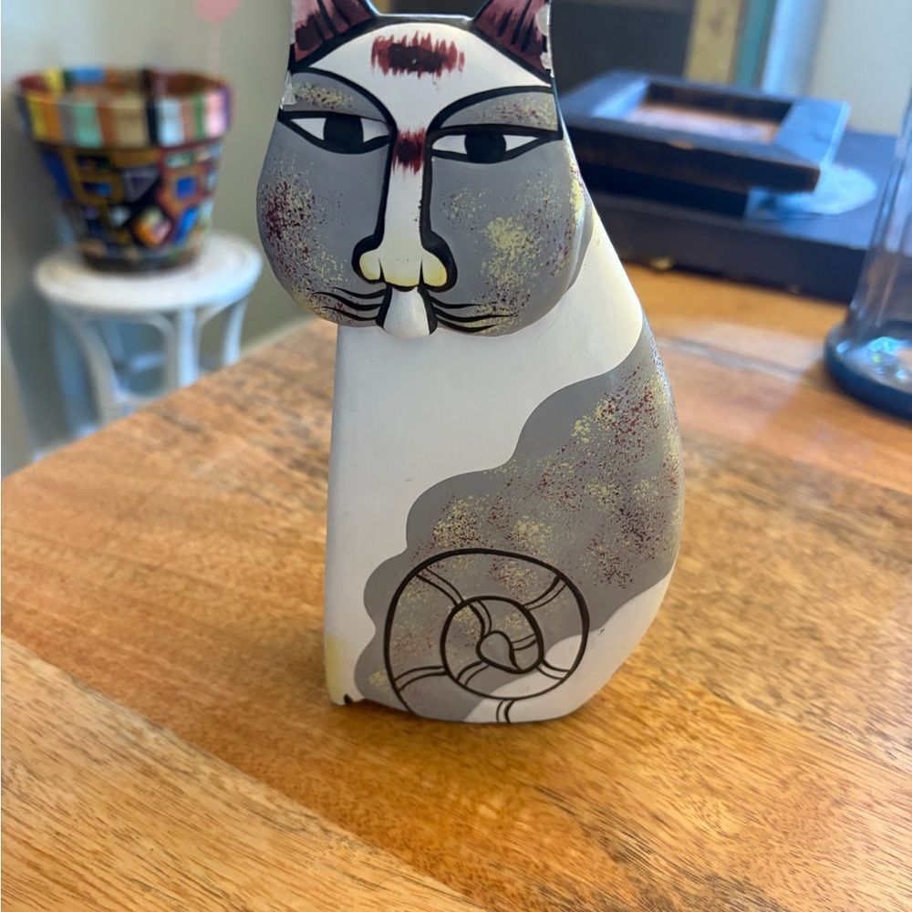 Handcrafted handpainted Cat Figurine. Vintage wooden. Folk art look.